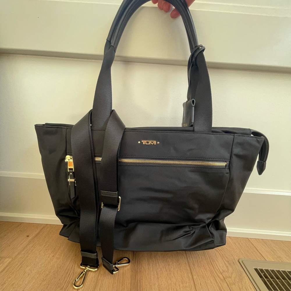 Tumi voyager tote